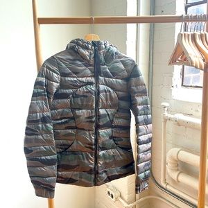 Lululemon Camo Printed Puffy Jacket Size 8
